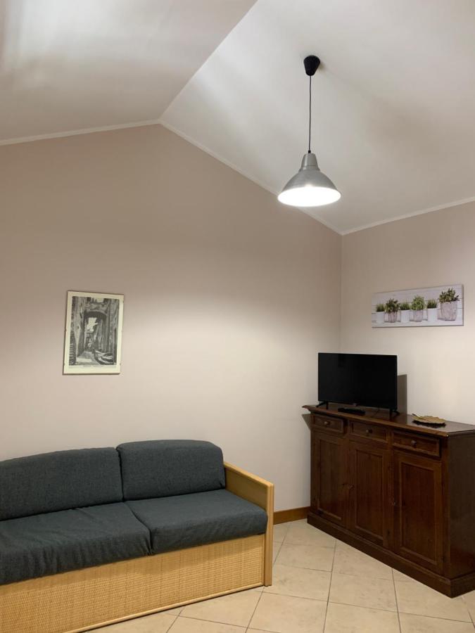 Apartment La *